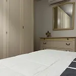 Lu' Apartament